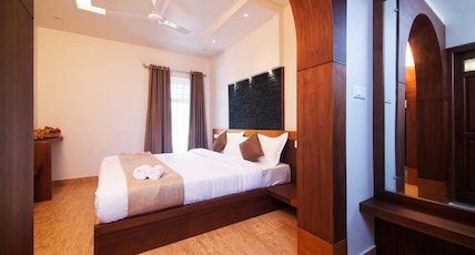 Sandalo Castle Room Type - Golden Oak Pool View Sandalo Castle Room Type - Golden Oak Pool View