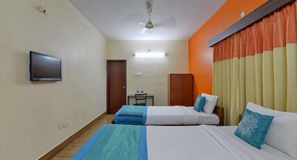 Hotel BS Residency Room Type - Ac Deluxe Room