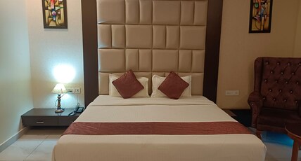 Hotel Sapphire Inn Room Type - Super Deluxe