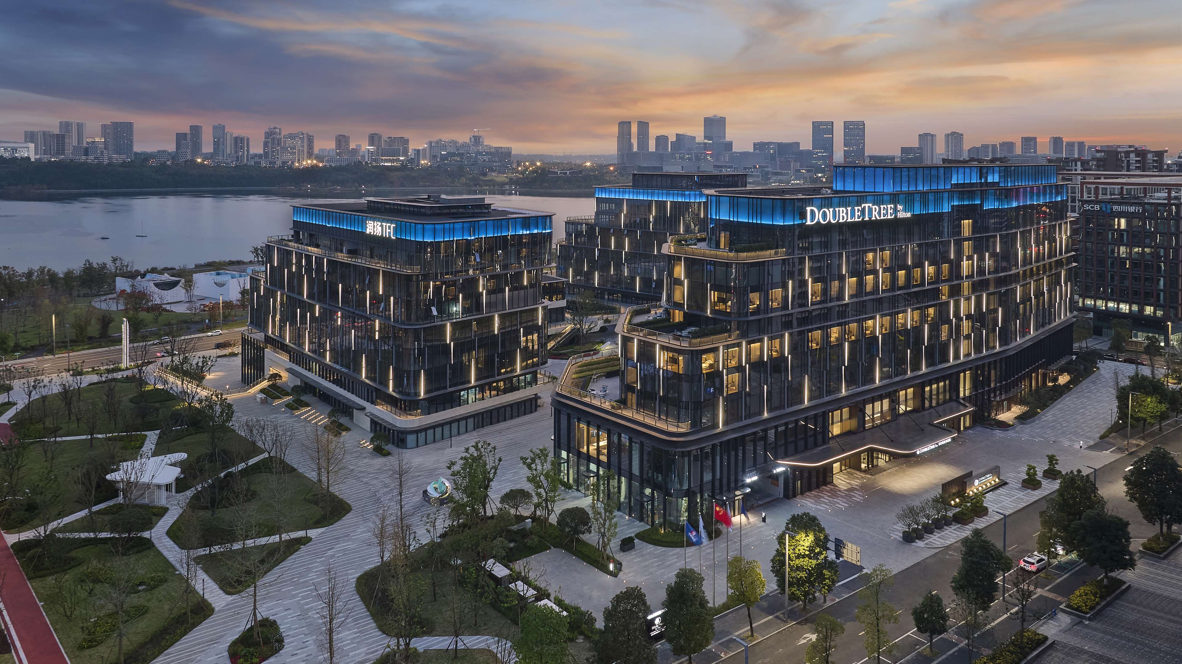 DoubleTree by Hilton Chengdu Xinglong Lake - Tap to explore photos