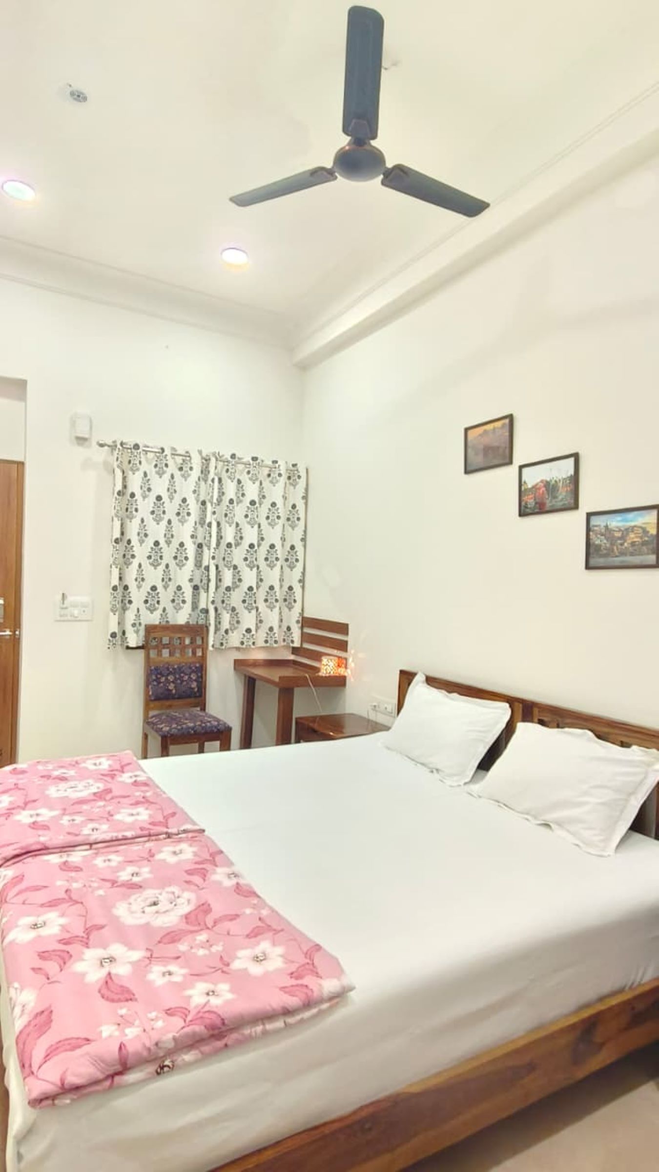 Umaid Niwas Homestay - Tap to explore photos