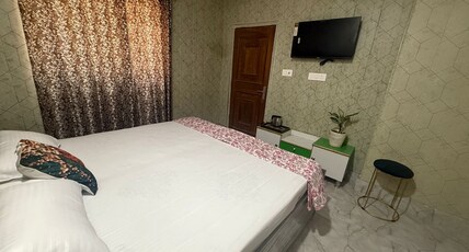 sneham home stay Room Type - Queen Bed Room