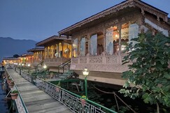 Address of Mother India Houseboats