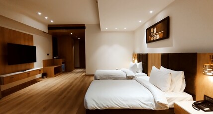 Hotel Dayal Gateway Room Type - Deluxe Twin Room
