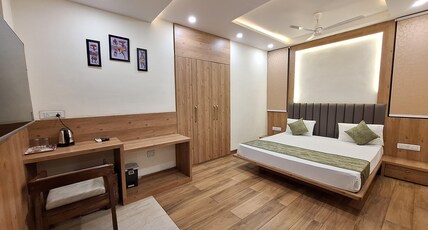 Hotel Krishna Pride Room Type - Premium Executive Room