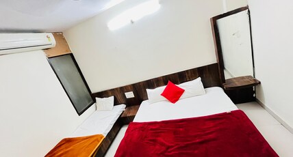 Hotel Shree Tekchand Palace Room Type - Deluxe Triple bed Room