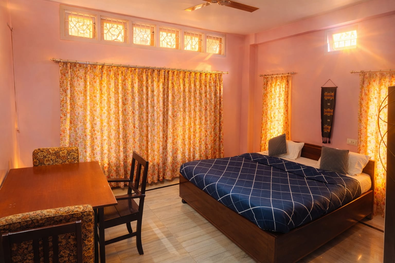 Leafyinn Homestays Zooroad - Tap to explore photos