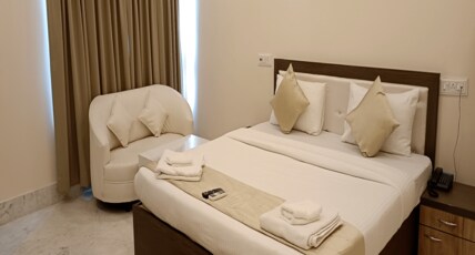 HIGHWAY MIRCHI HOTEL Room Type - Super Deluxe King Room