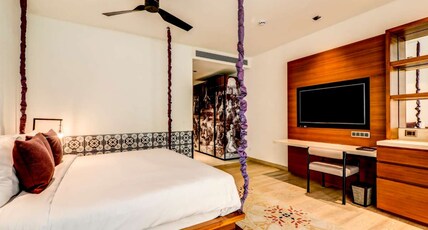 Azaya Beach Resort Room Type - Deluxe King Room with Bathtub