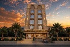 Hotel River Front