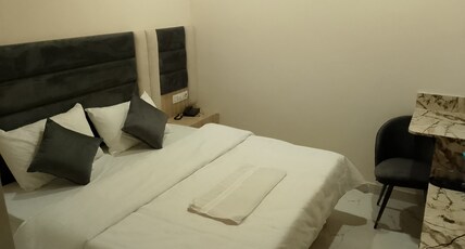 Hotel LR Delite Inn Room Type - Super Deluxe Room