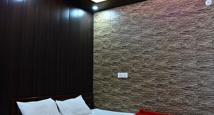 Shanti palace and restaurant Room Type - DELUXE AC ROOM