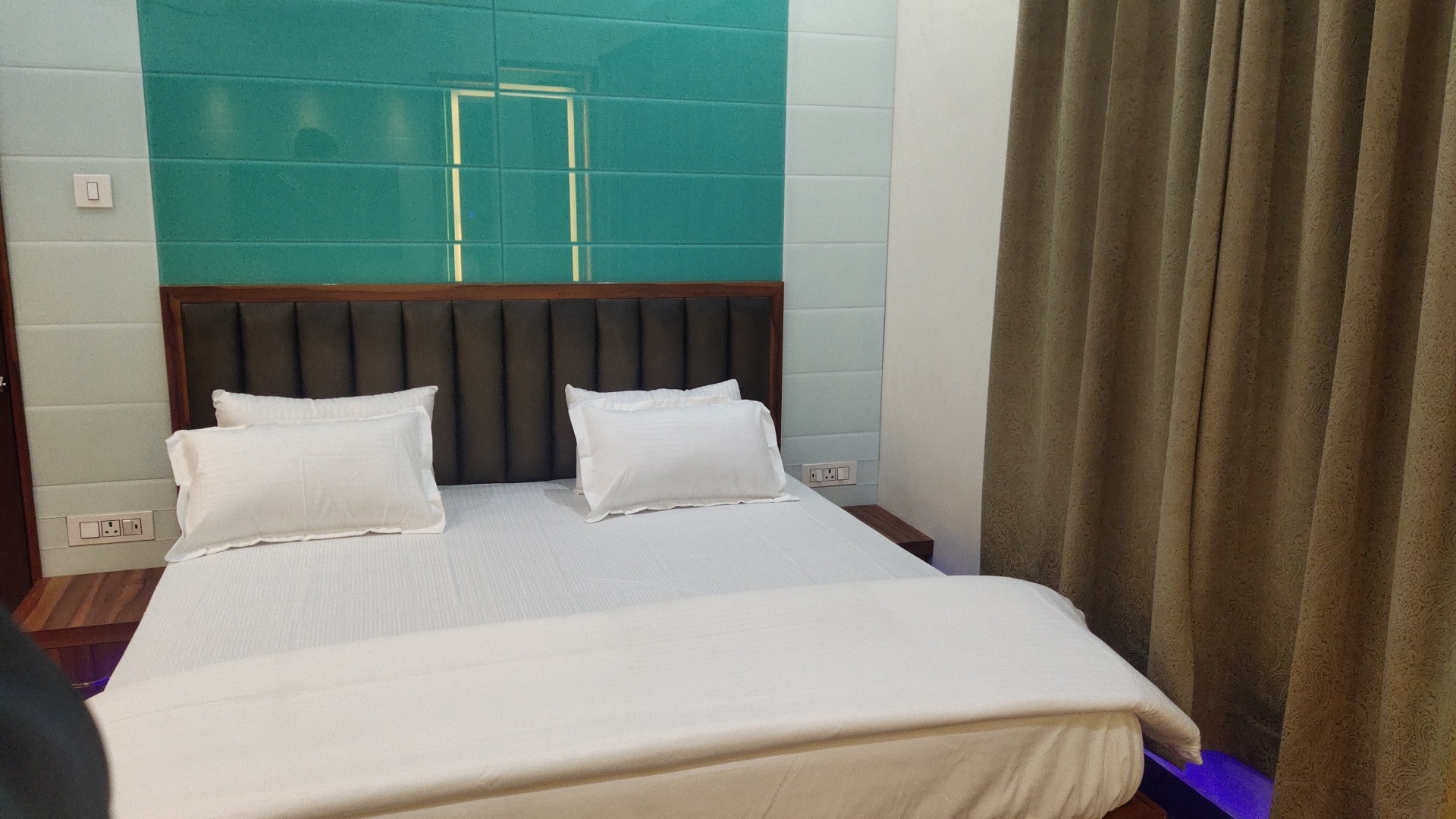 Hotel Kathera Heritage - Tap to explore photos