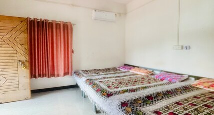 Bhosale holiday and stay Room Type - DELUXE  AC ROOM (101)