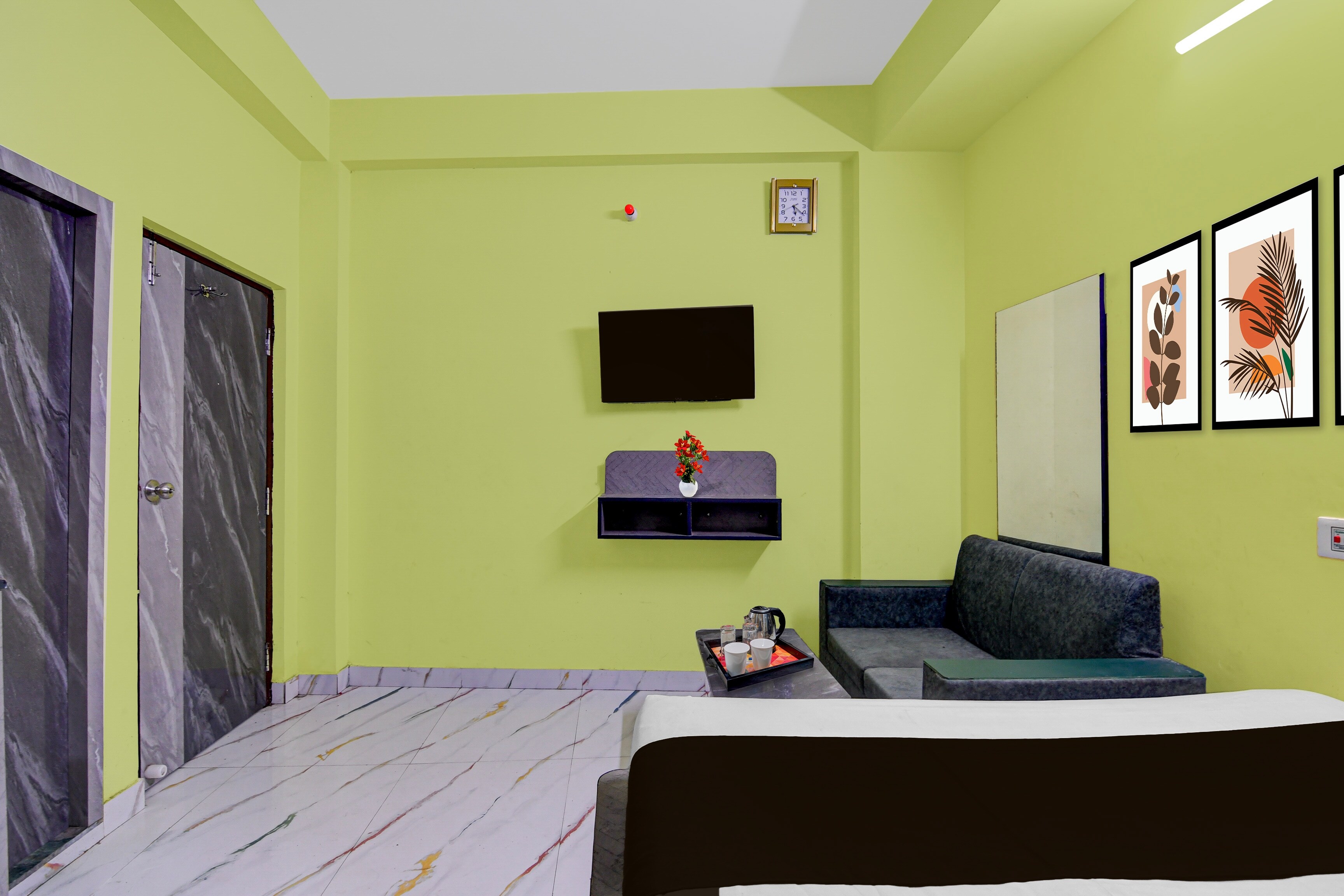 Hotel O Ecospace Business Park Kolkata Formerly Gouranga Guest House - Tap to explore photos