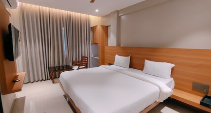 Hotel Nandanvan Excutive Room Type - Deluxe Room AC