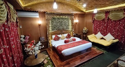 The Mughal Sheraton Room Type - Mughal Suit