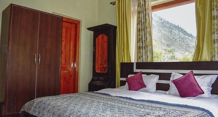 Samoon Guest House Sonamarg Room Type - River View Room
