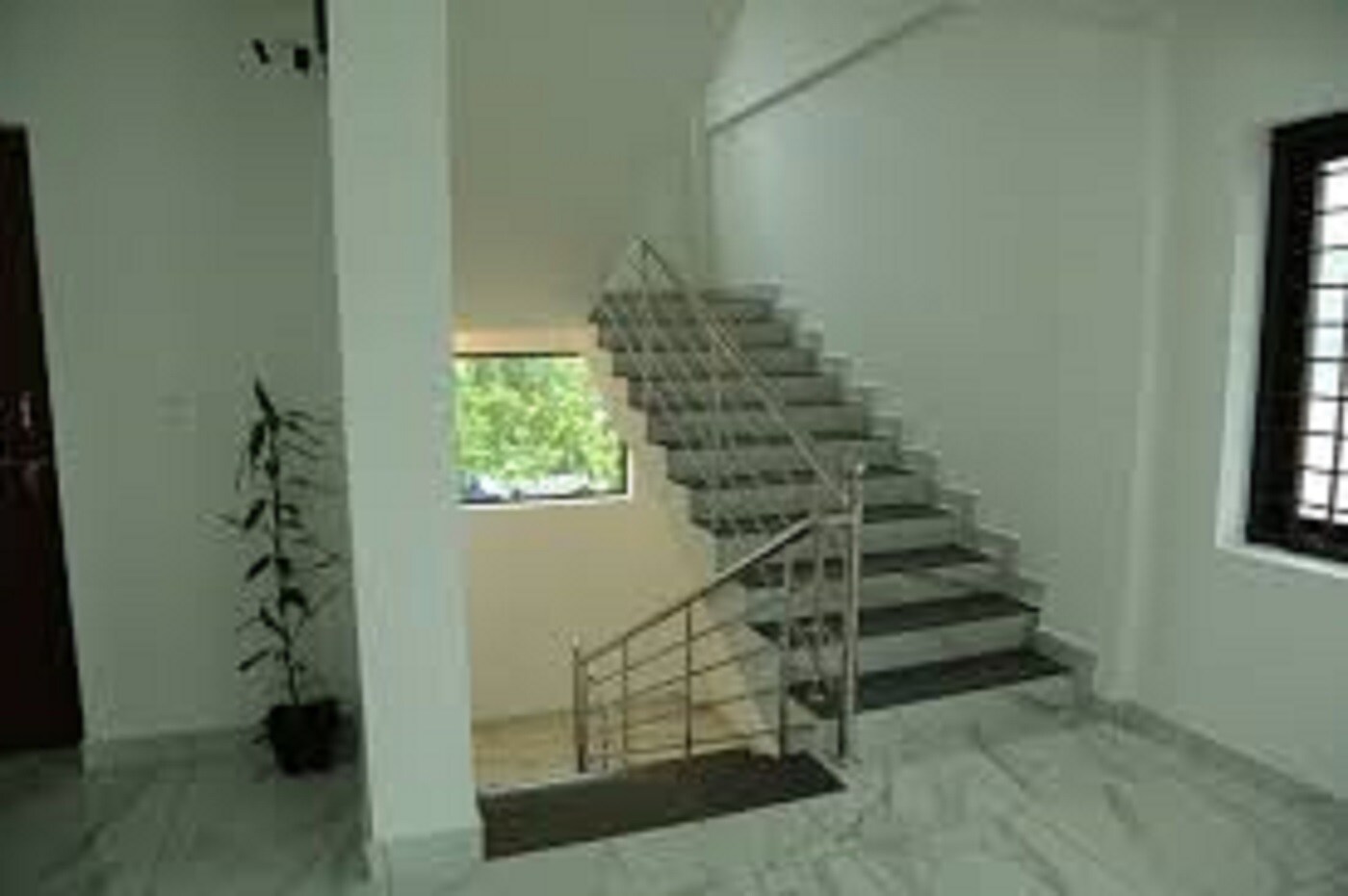 Gracemary - Tap to explore photos