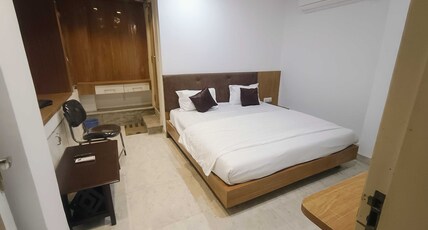 Hotel O Peace Inn Room Type - Classic