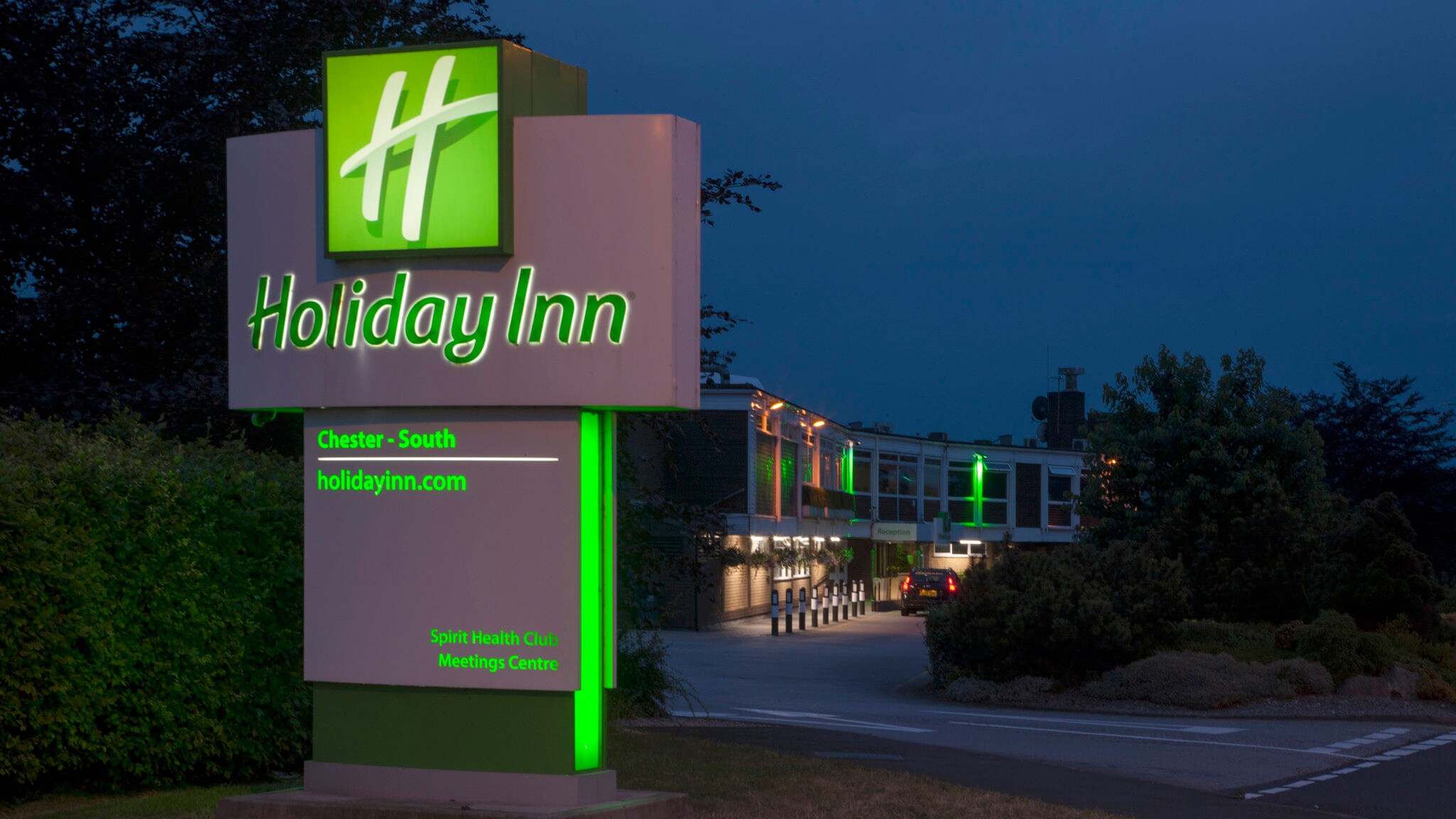 Holiday Inn CHESTER - SOUTH - Tap to explore photos