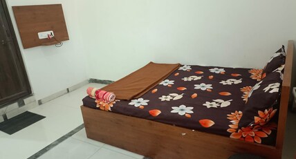 Shree Radha Krishna Palace Room Type - Standard Room