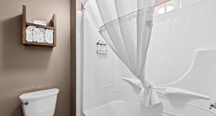 Staybridge Suites CALGARY AIRPORT, an IHG hotel Room Type - Studio Suite Staybridge Suites CALGARY AIRPORT, an IHG hotel Room Type - Studio Suite