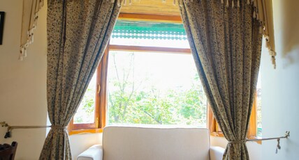 Koshaa By Embrace Hotels : Kuthar Fort Kasauli Room Type - Superior Heritage Family Rooms
