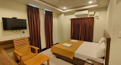 HOTEL SEA LAND Room Type - Standard Double Room AC