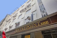 Super Townhouse Centre Point Inn Near Esplanade Metro Station