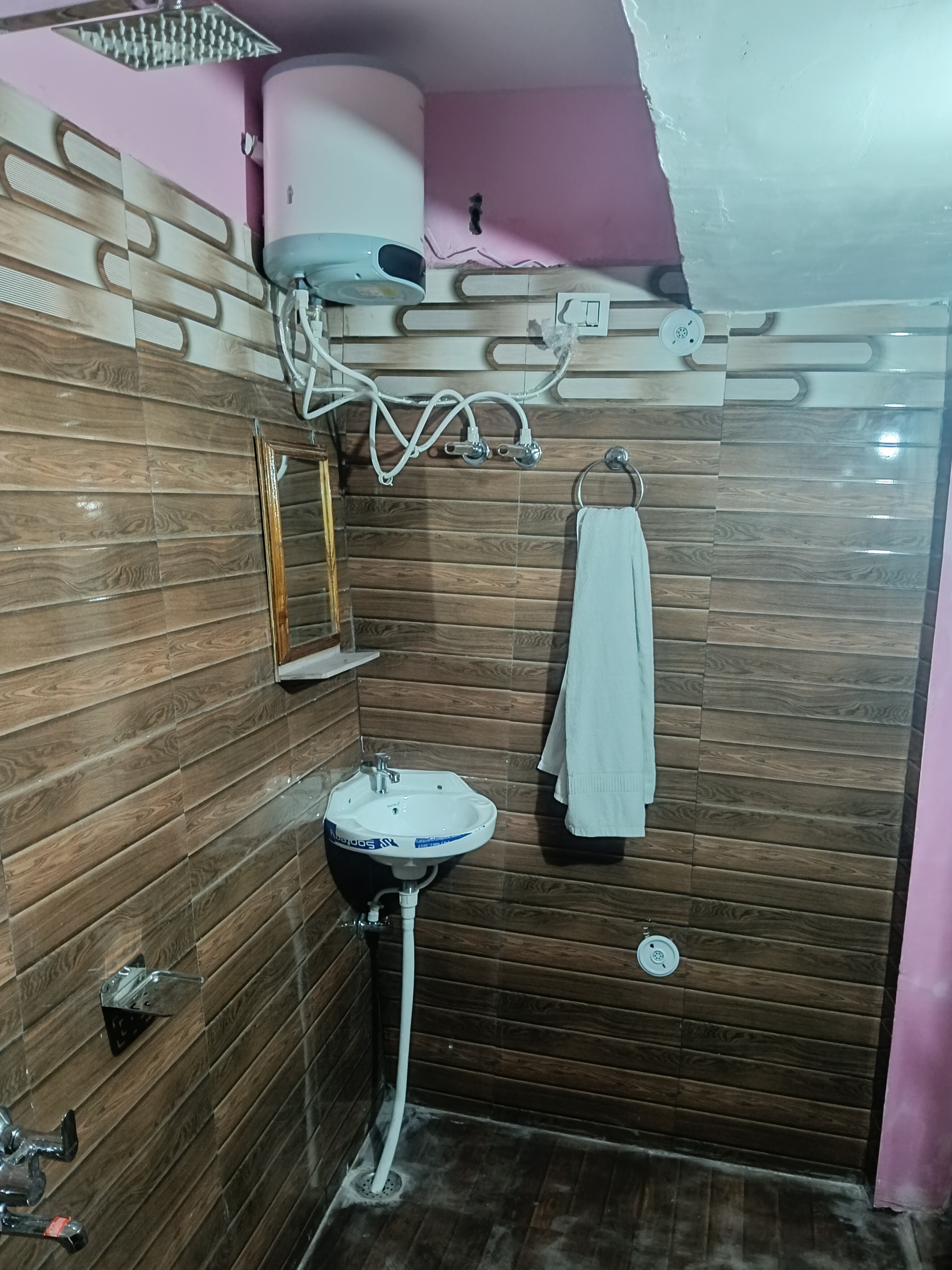 Jai shree jageswar home stay - Tap to explore photos