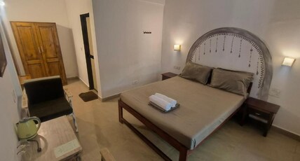 Shankar Hotel Room Type - Deluxe Room