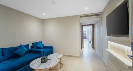 Grand Ambassador Hotel Room Type - Deluxe Suite Exclusive