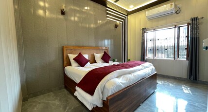 Veer Raghav Guest House Room Type - Premium Room