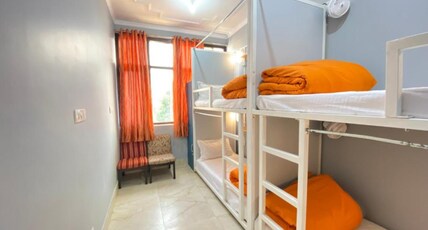 Madpackers Bir Rooms|Dorms Room Type - Bed in 4-bed Dorm Shared Bathrooms
