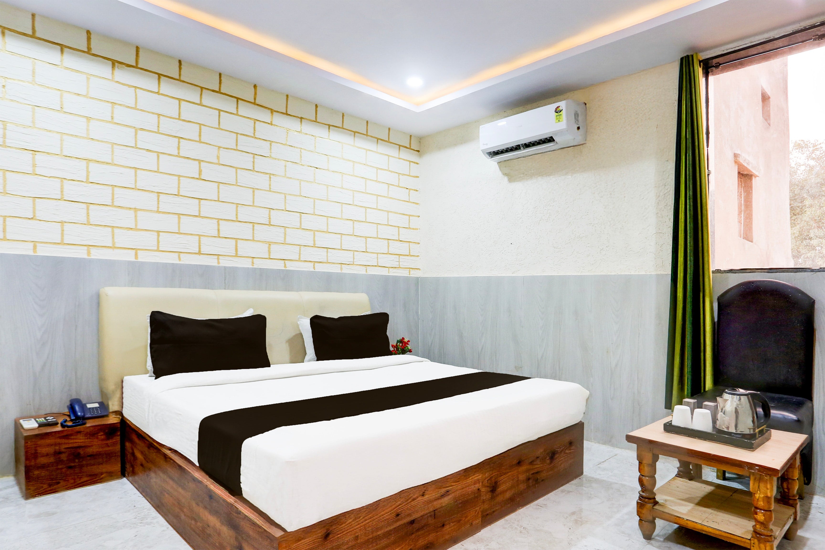 Super Hotel O Mall Road Gwalior Formerly Rama inn - Tap to explore photos