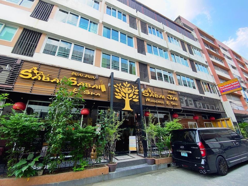 Sabai Sabai @ Sukhumvit Hotel - Tap to explore photos