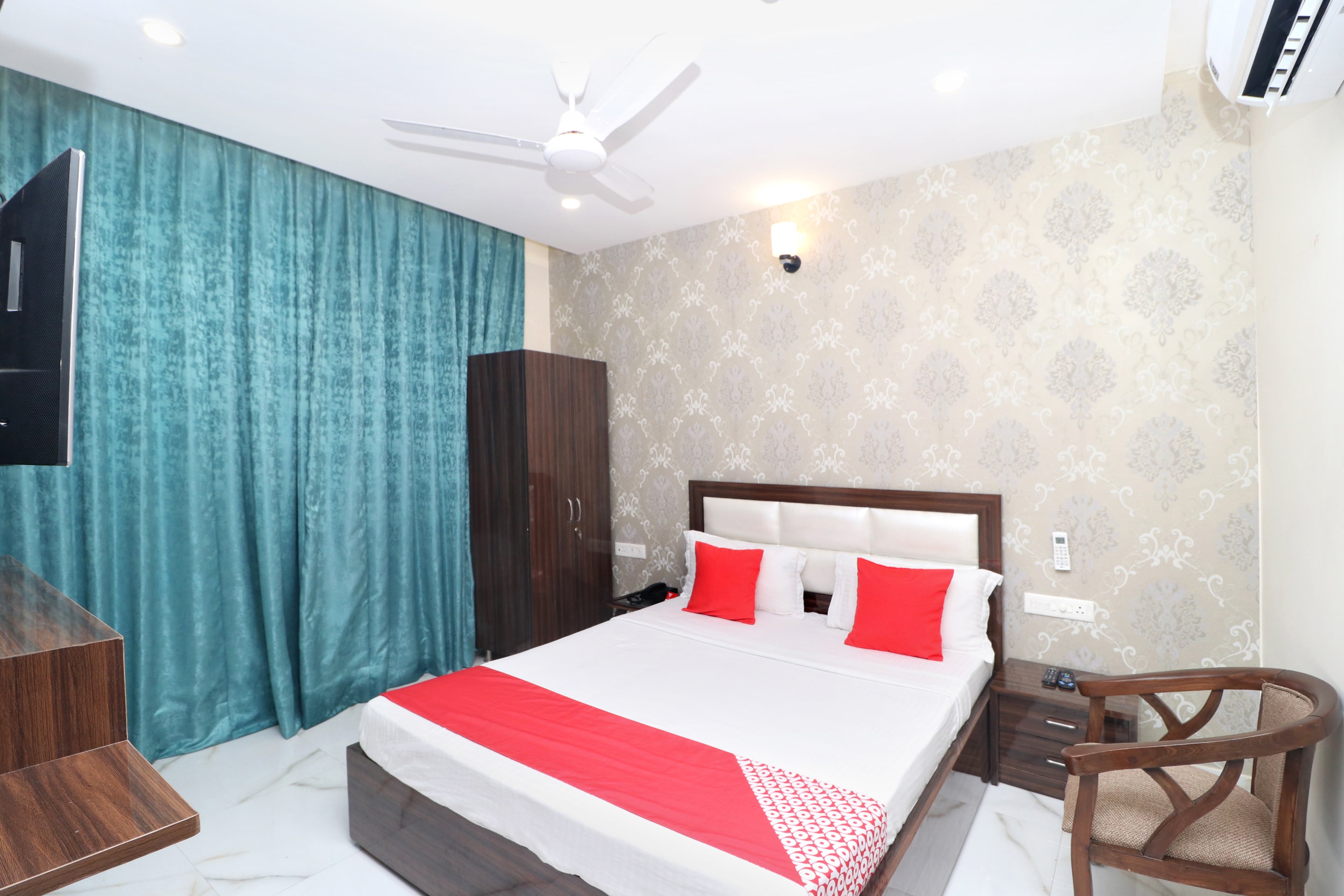 Hotel O wisteria Kongo Taxi Service - Tap to explore photos