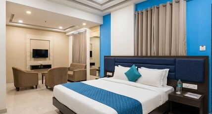 BananaTree Hotel Room Type - Deluxe Room with Smart TV