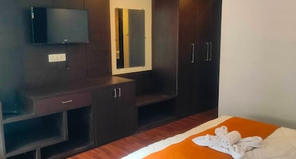 Hotel 9 Atop - 5 mins to MG Marg Room Type - Retreat Executive Hill View Hotel 9 Atop - 5 mins to MG Marg Room Type - Retreat Executive Hill View