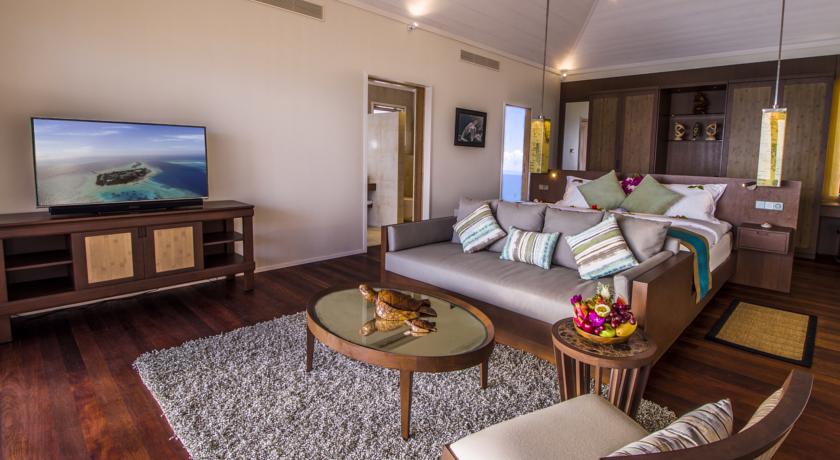 HURAWALHI ISLAND RESORT - Tap to explore photos