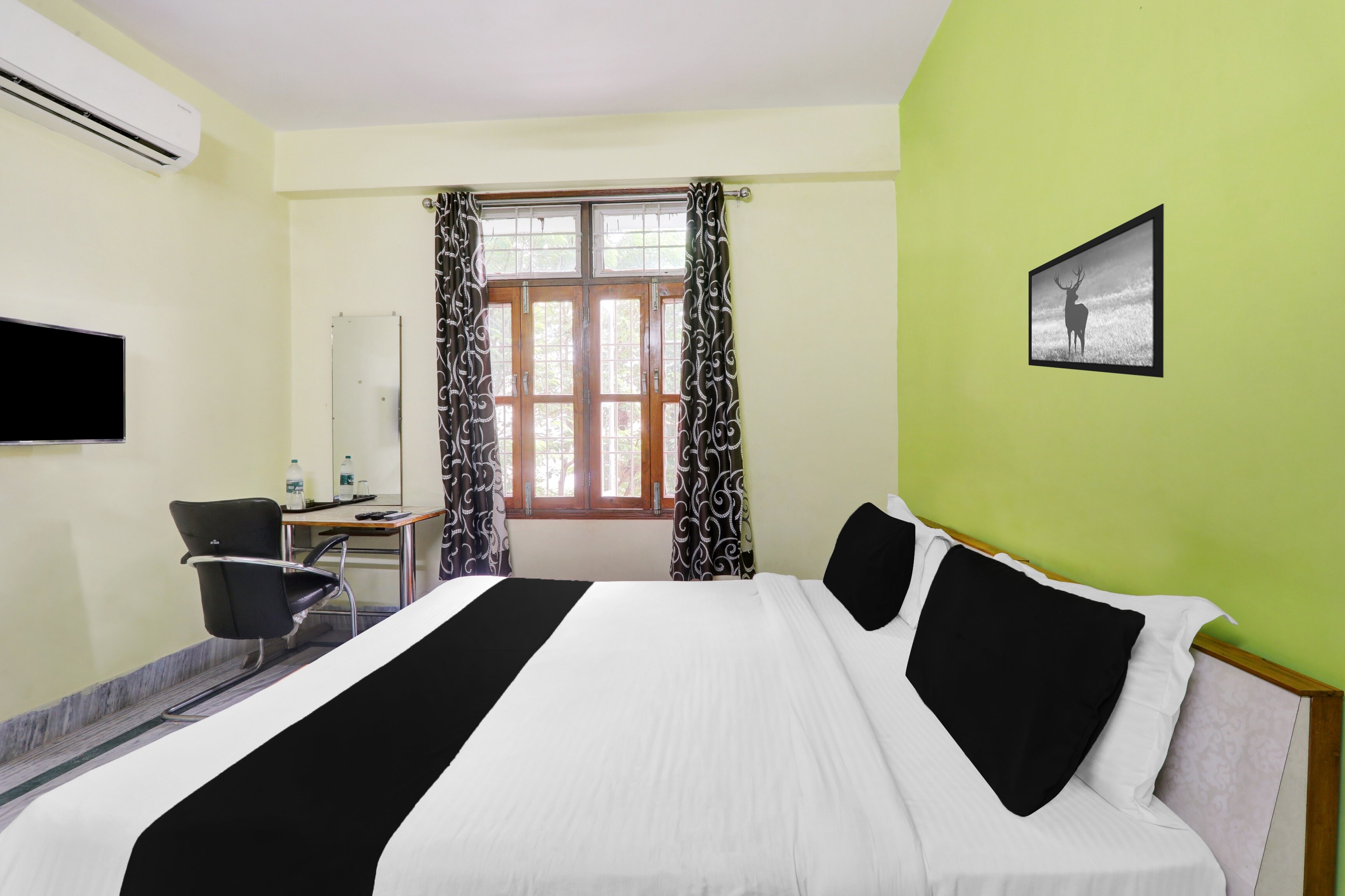 Hotel O Westend Inn - Tap to explore photos