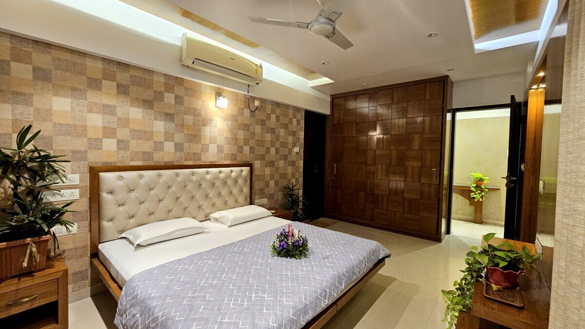 4BHK Penthouse | Private Terrace - Tap to explore photos