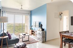 Sunrise Riverfront Stay with Private Viewpoint