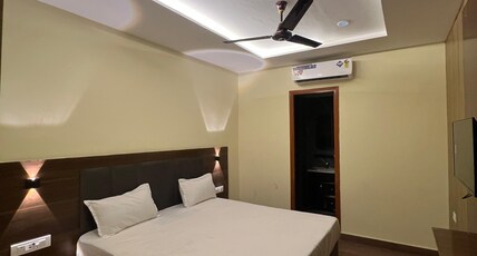 Oasis Hotel and Restaurant Room Type - Deluxe Non AC Room