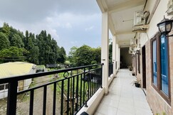 Hotel O near Universitas Sumatera Utara formerly Golden Cempaka Guest House