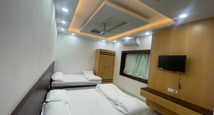 HOTEL SHANKAR PALACE Room Type - Family Studio (4 Adults+1 Children)