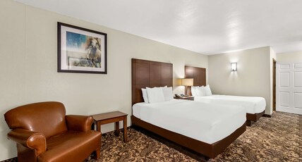 Best Western George West Executive Inn Room Type - 2 Queen Beds, Non-Smoking, Downstairs, Microwave And Refrigerator, High Speed Internet Access, Full 