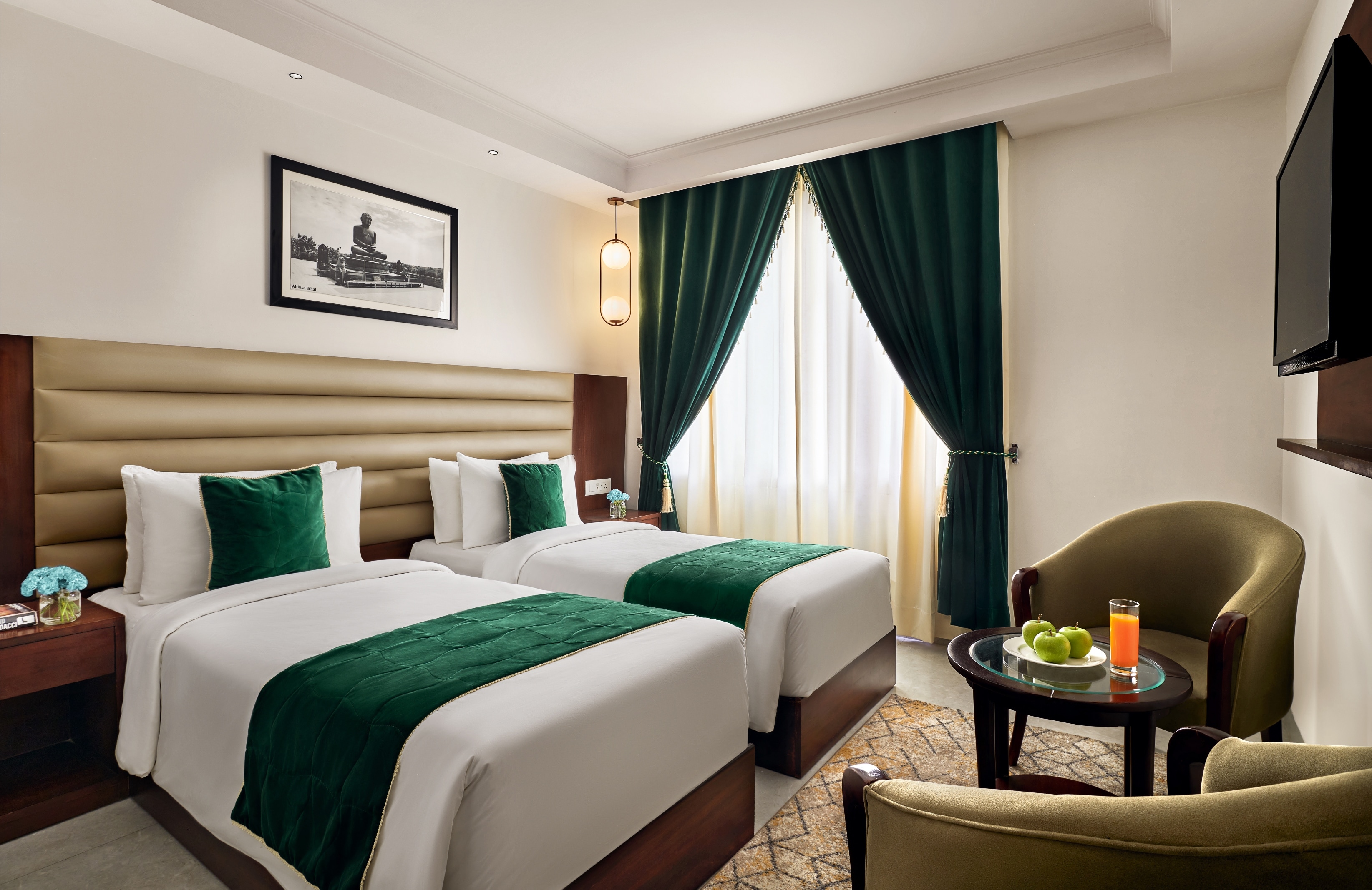 Deventure Sarovar Portico Patel Nagar - Tap to explore photos