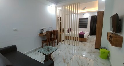 The Mountmist Apartment Kakkanad Room Type - Executive King Room NON AC